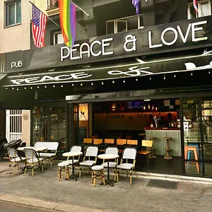  Hostel Peace &